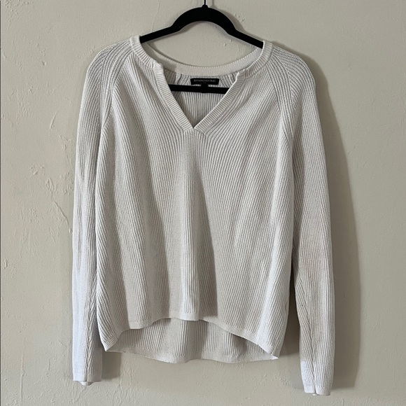 Banana Republic White Knit V-Neck Sweater - Picture 1 of 7